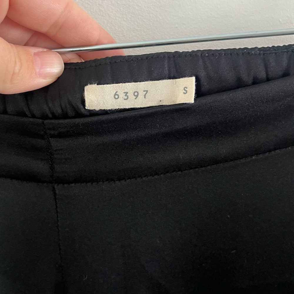 6397 Black 100% Silk Pull-On Crop Straight Leg‎ Pants Size Small - Picture 6 of 10